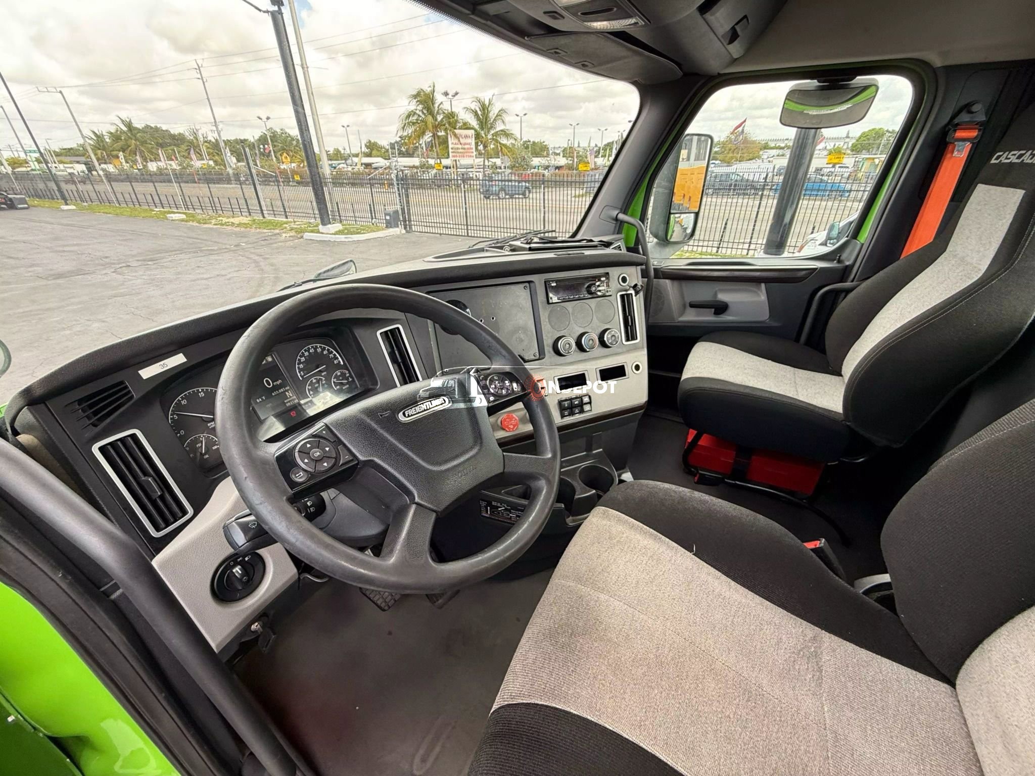 Truck Thumbnail 6
