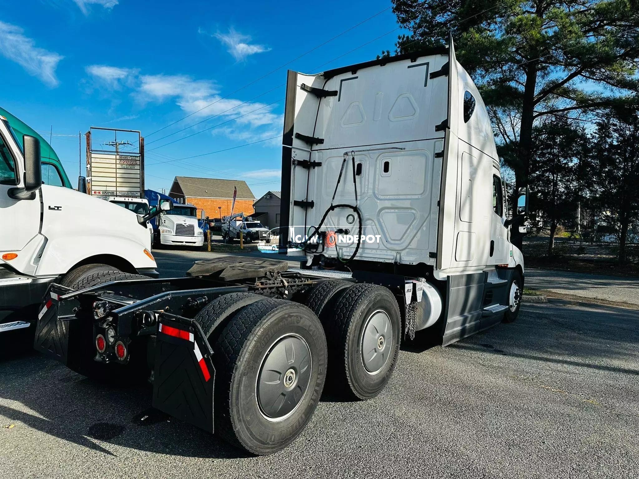 Truck Thumbnail 4