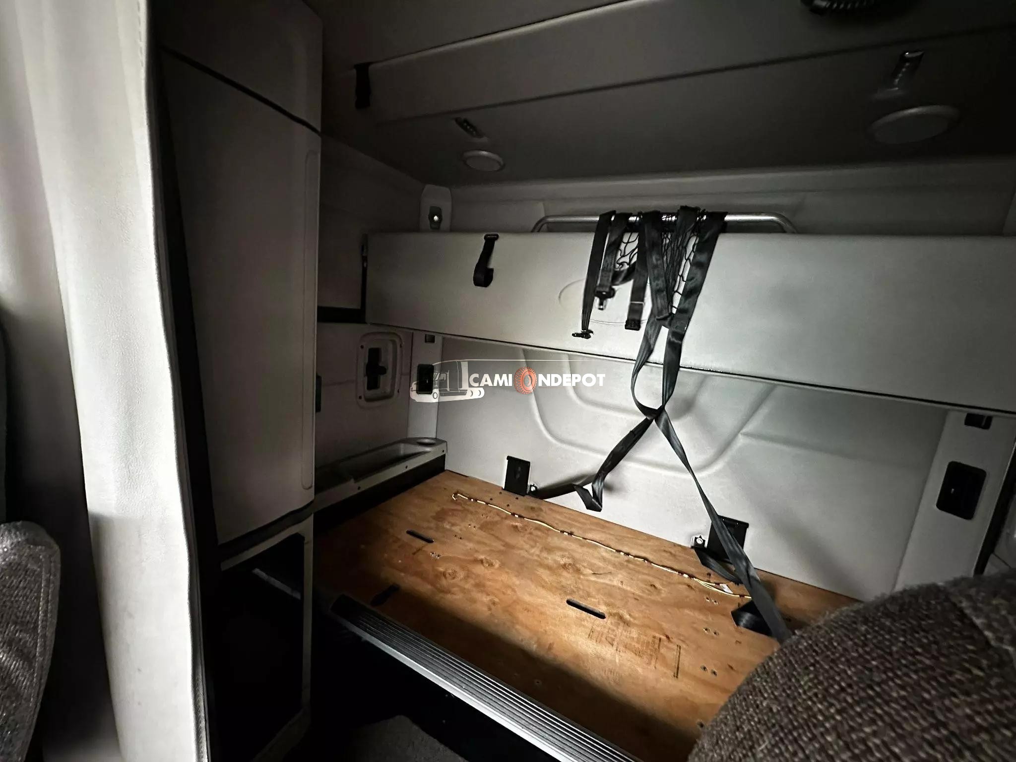 Truck Thumbnail 8
