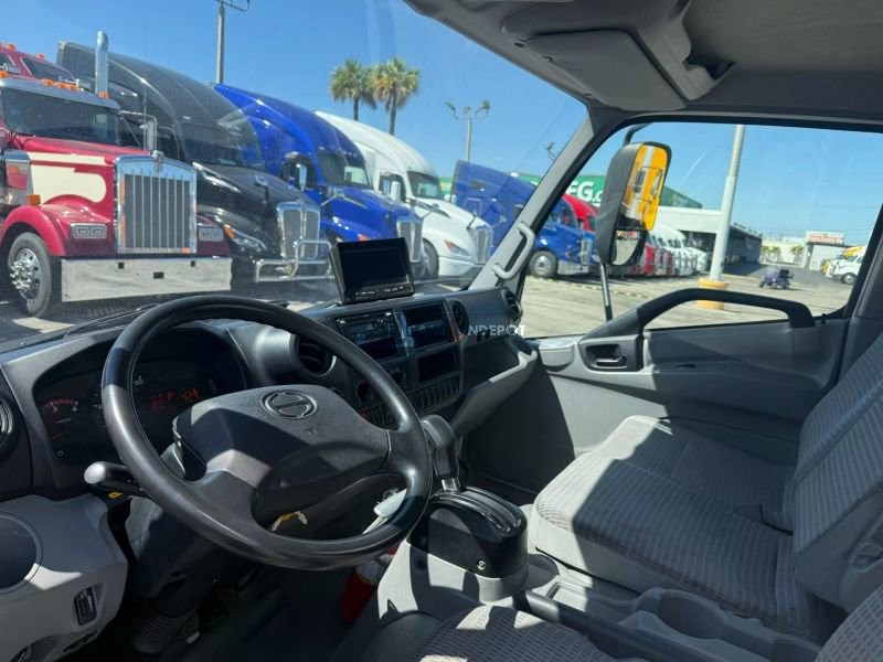 Truck Thumbnail 6