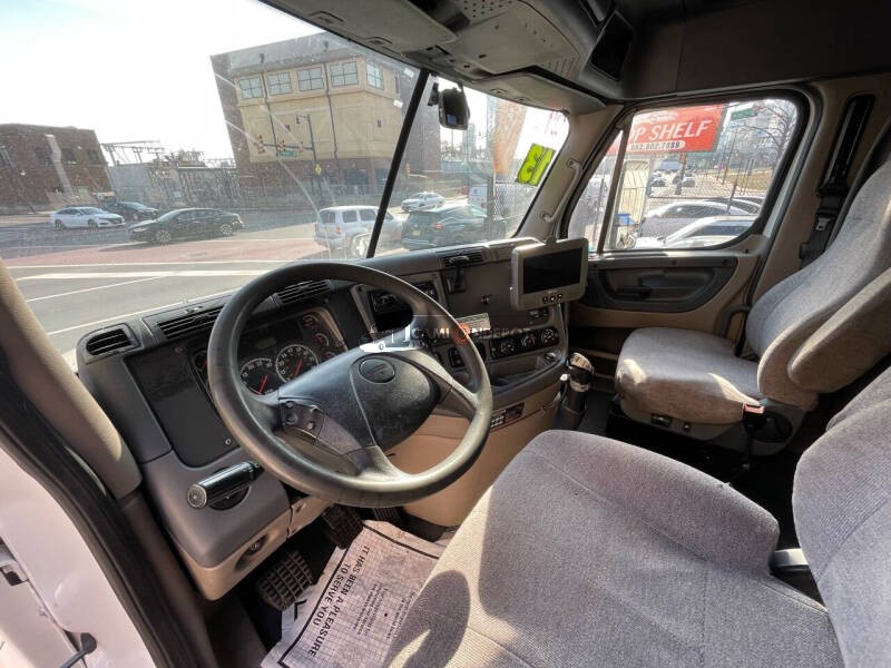 Truck Thumbnail 4