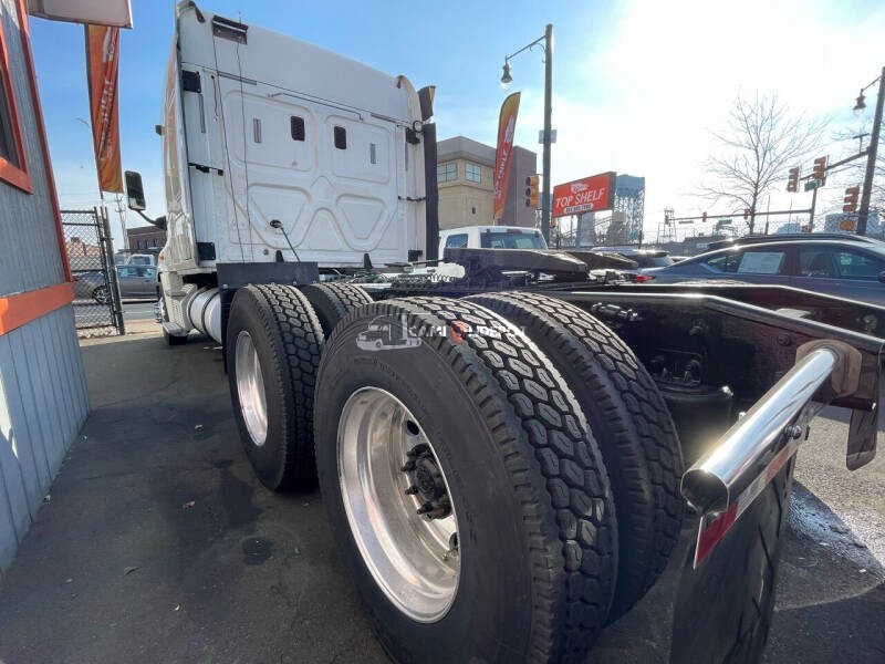 Truck Thumbnail 3