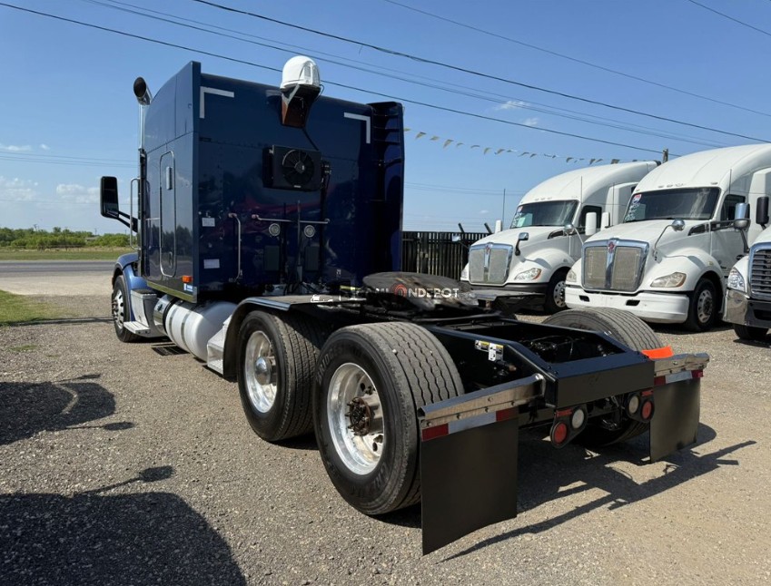 Truck Thumbnail 2