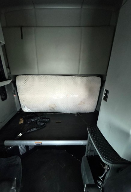 Truck Thumbnail 3