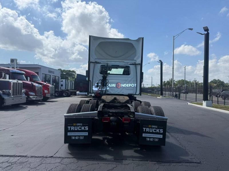 Truck Thumbnail 5