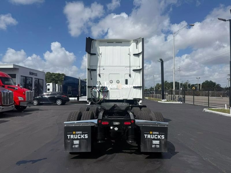 Truck Thumbnail 5