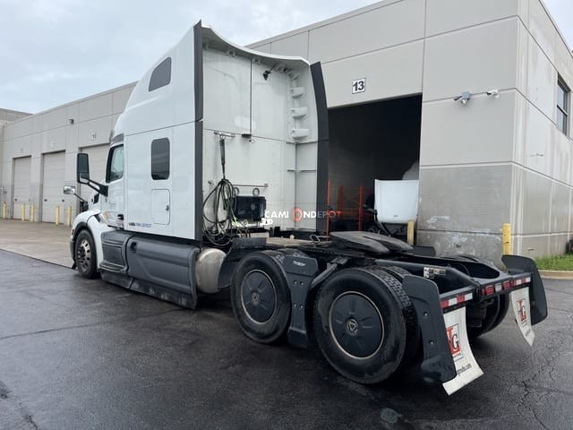 Truck Thumbnail 5