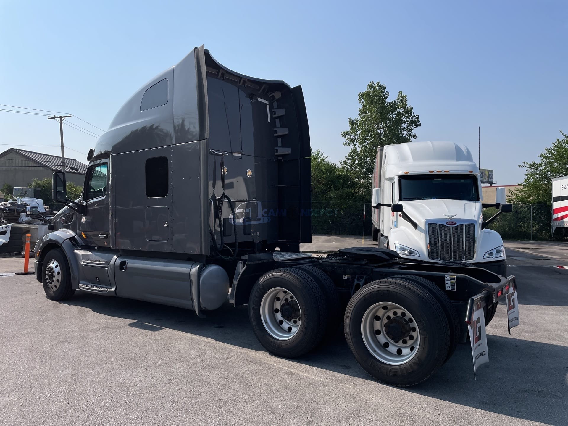 Truck Thumbnail 3