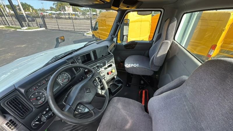Truck Thumbnail 5