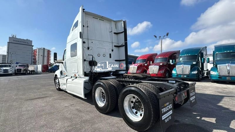 Truck Thumbnail 2