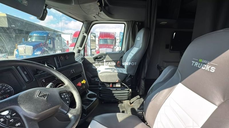 Truck Thumbnail 4