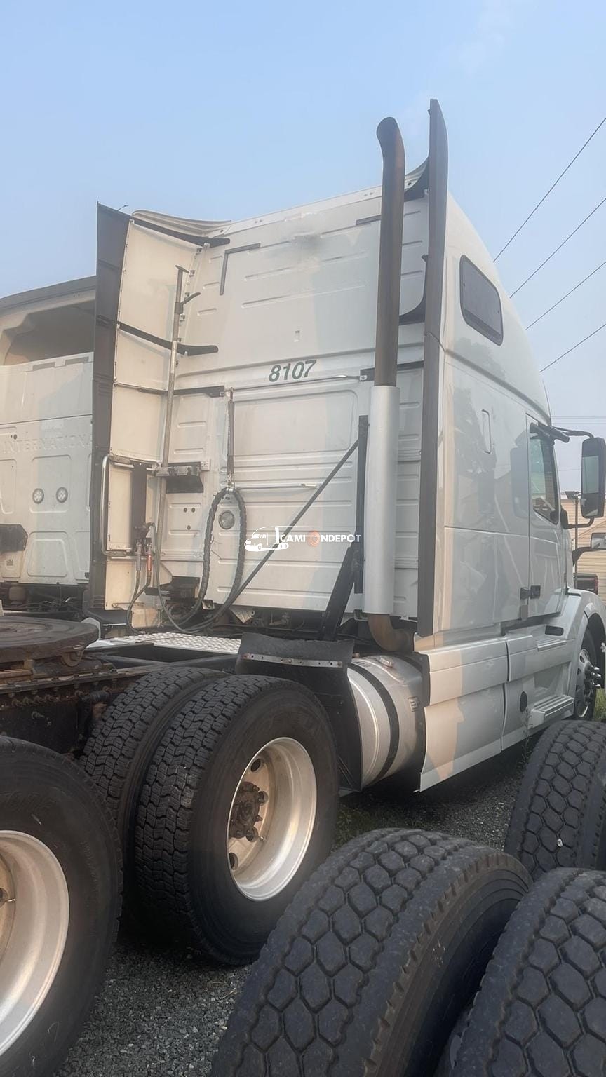 Truck Thumbnail 3