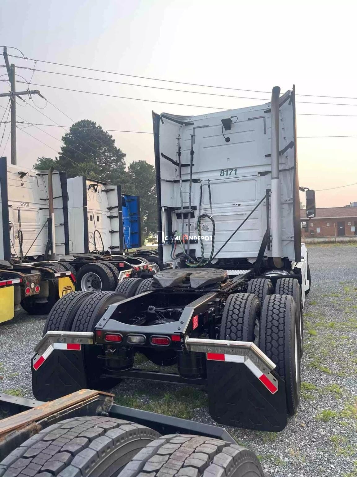 Truck Thumbnail 3