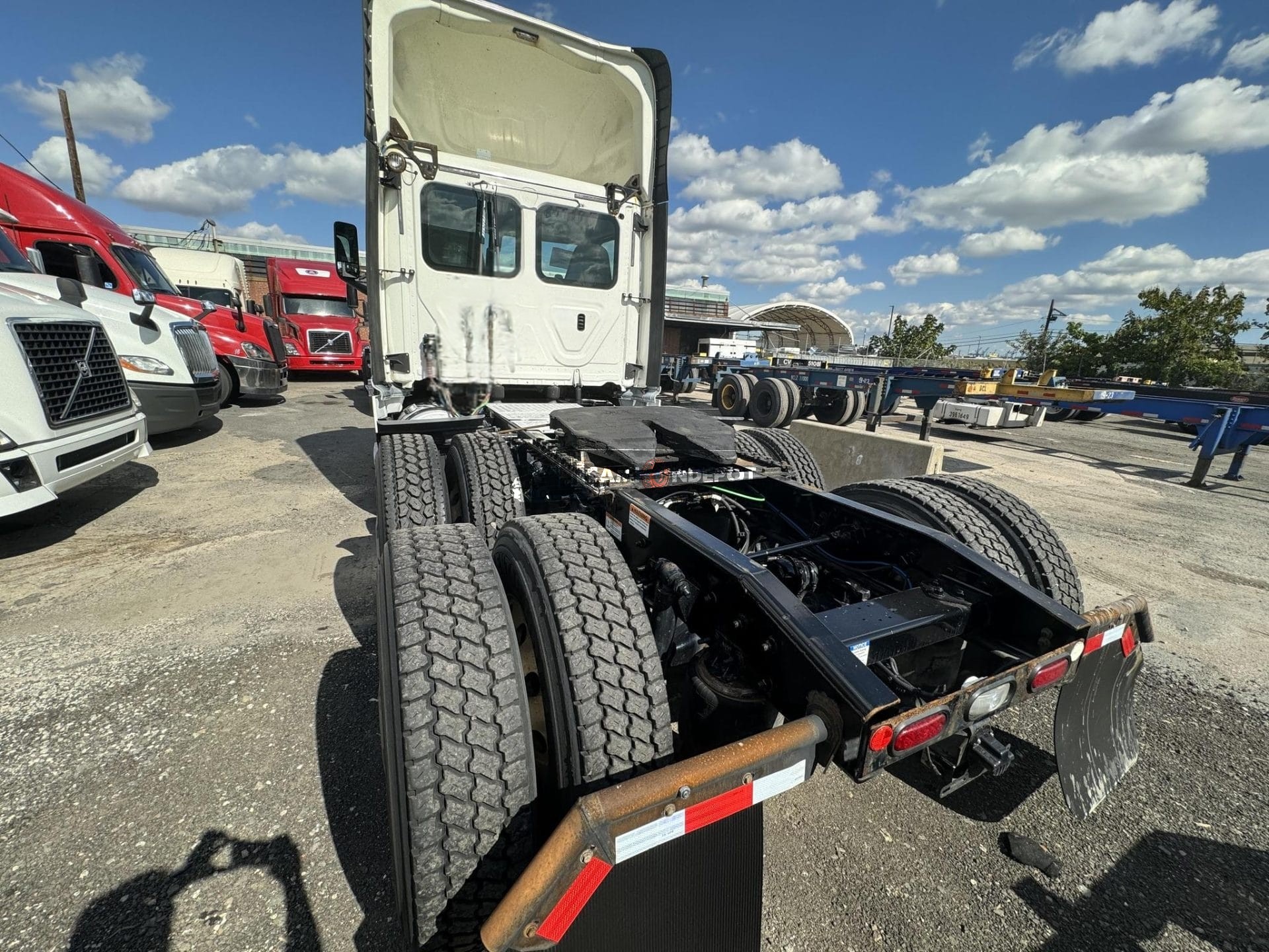 Truck Thumbnail 4