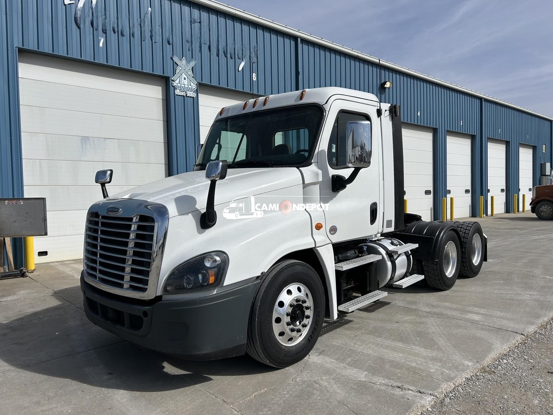 Truck Thumbnail 2