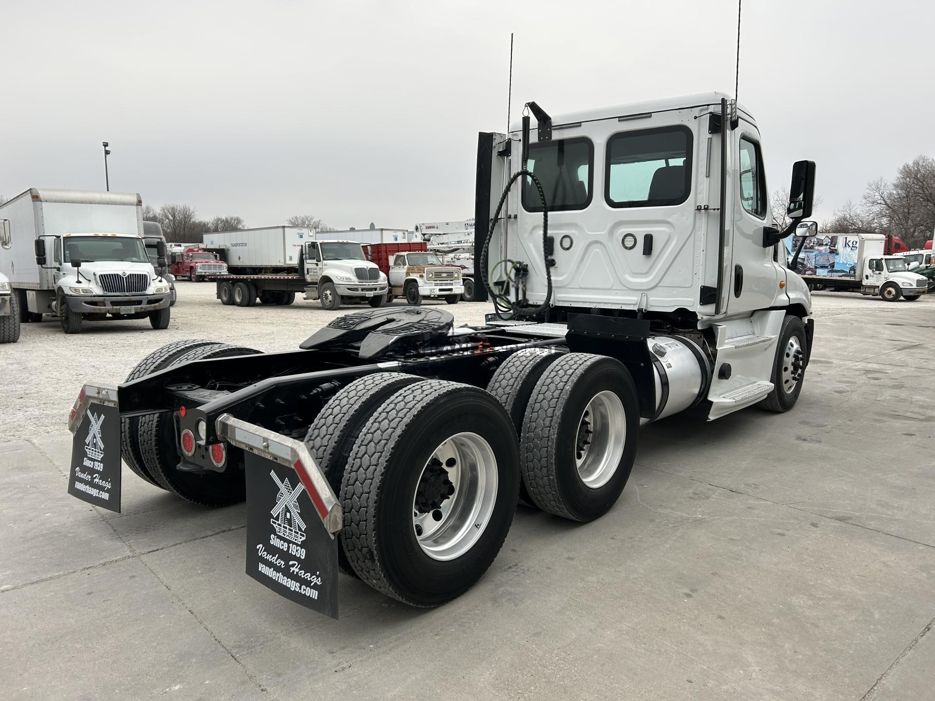 Truck Thumbnail 3