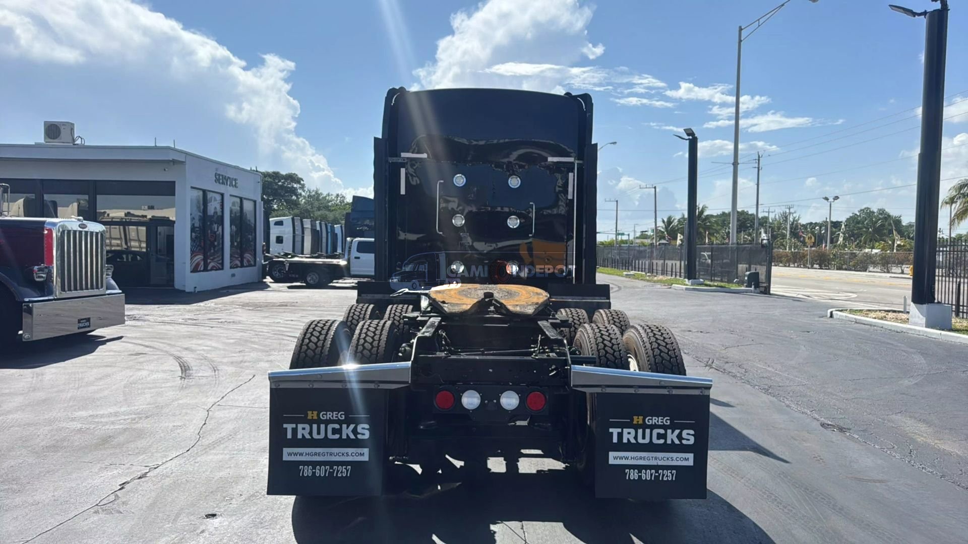 Truck Thumbnail 3