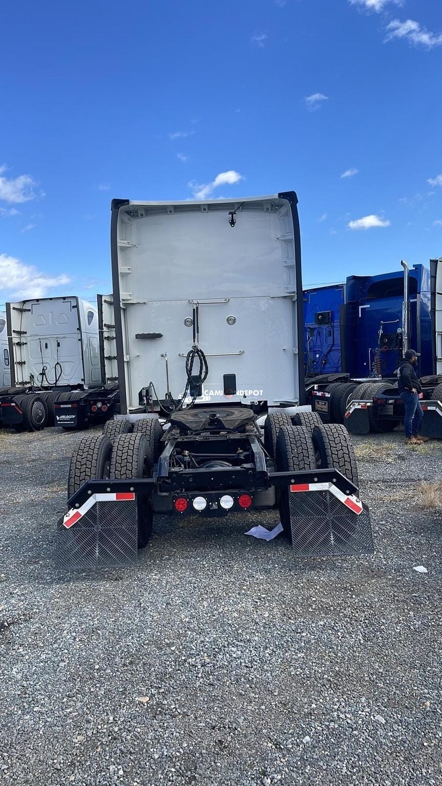 Truck Thumbnail 3