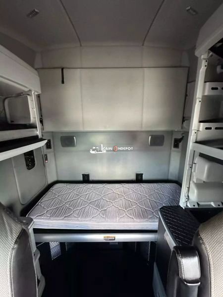 Truck Thumbnail 6