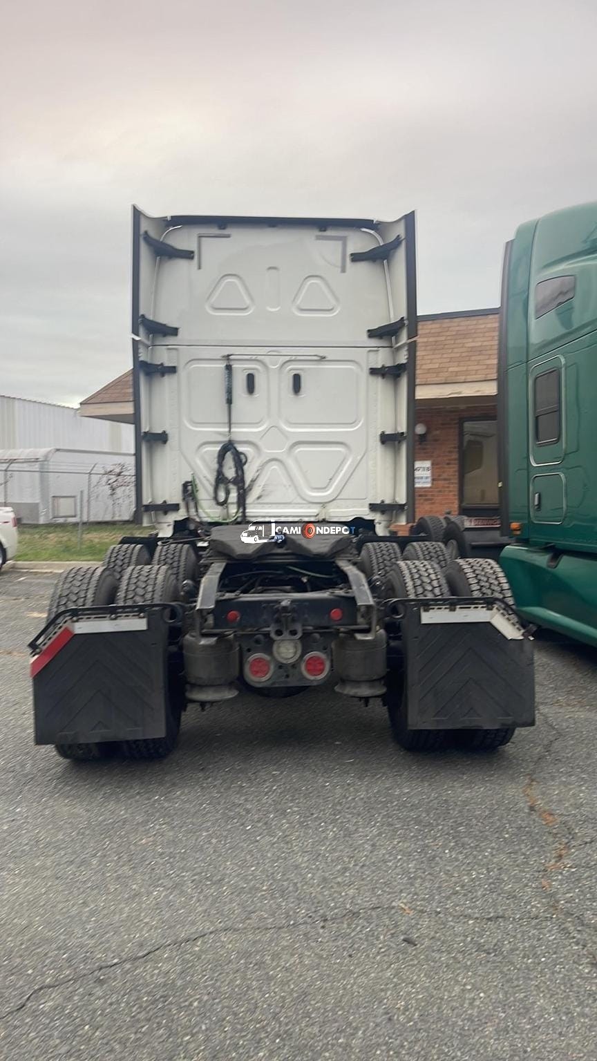 Truck Thumbnail 3