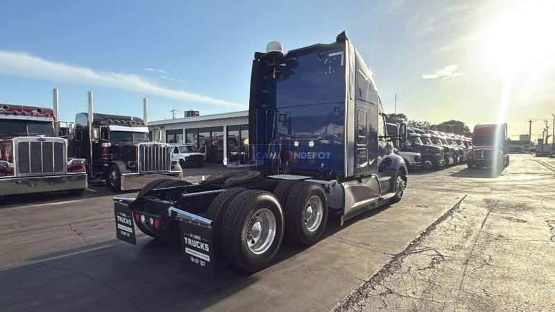 Truck Thumbnail 3