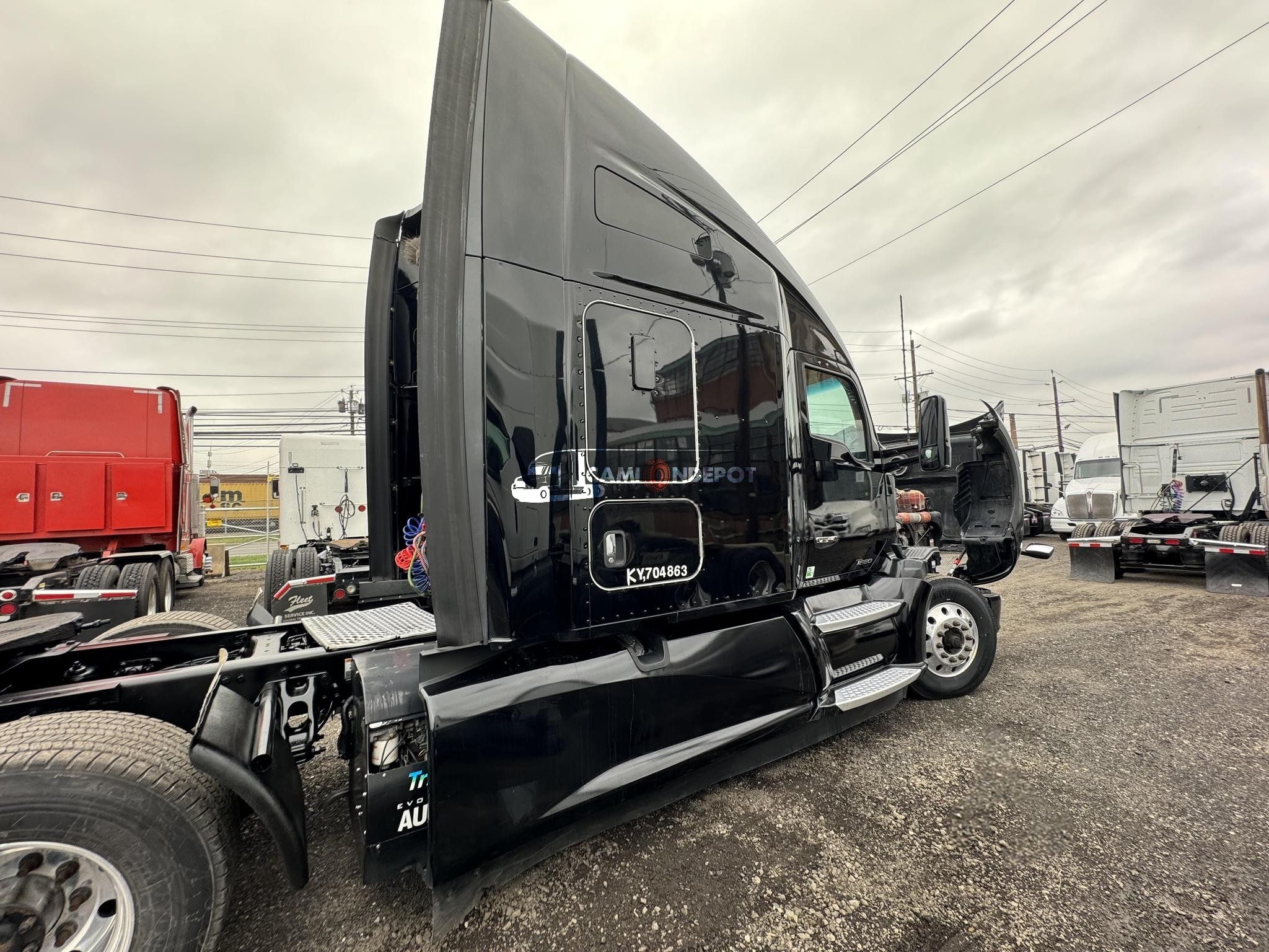 Truck Thumbnail 4