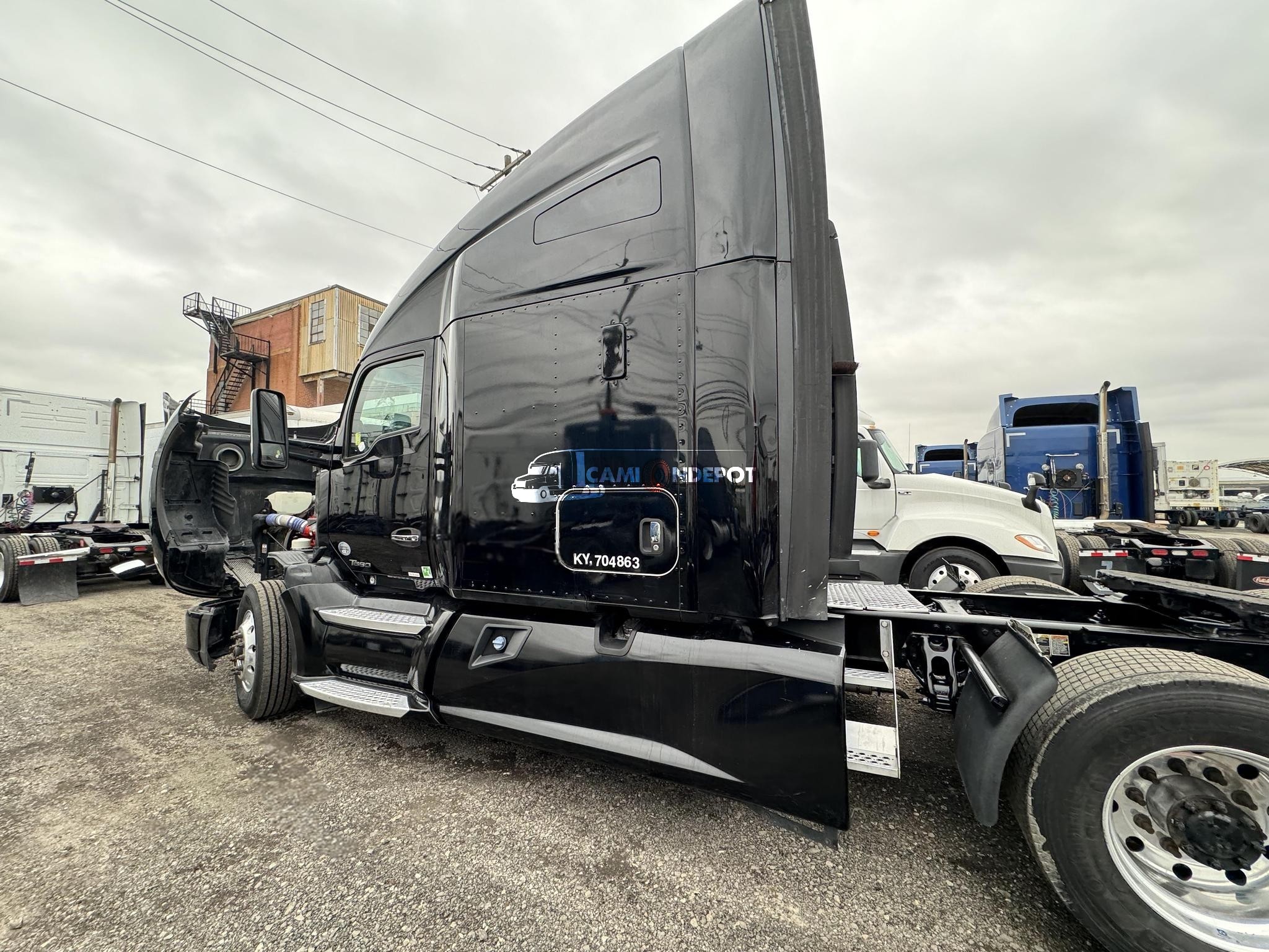 Truck Thumbnail 5