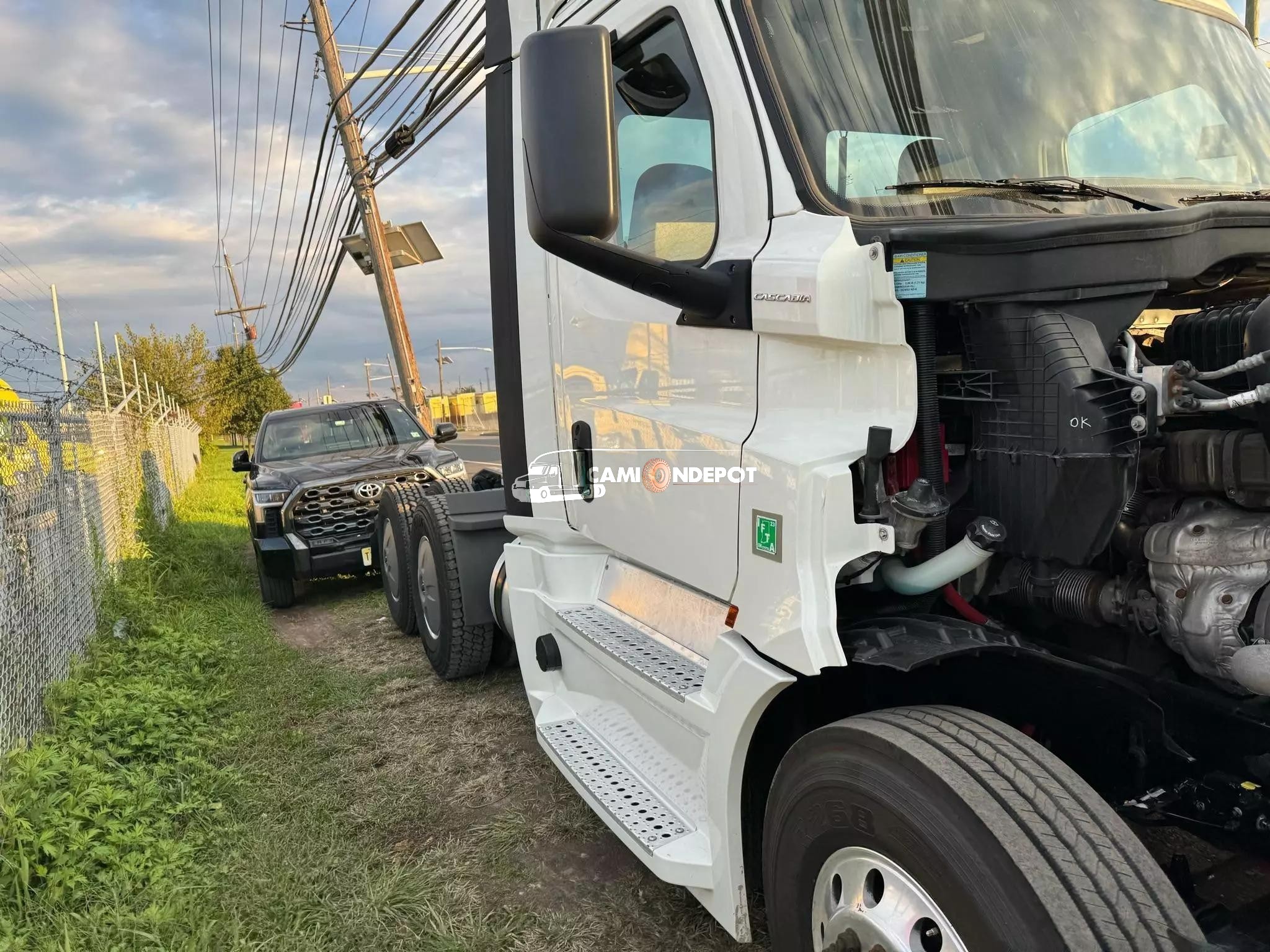 Truck Thumbnail 3