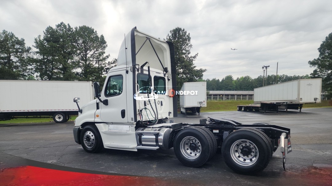 Truck Thumbnail 3
