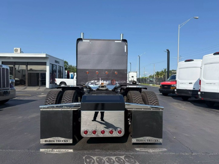 Truck Thumbnail 3