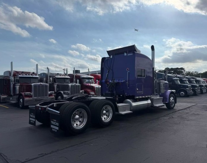 Truck Thumbnail 3