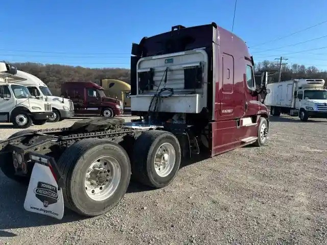 Truck Thumbnail 5