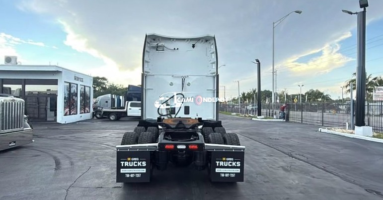 Truck Thumbnail 4
