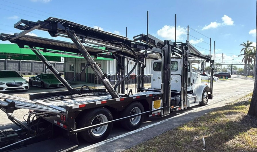 Truck Thumbnail 3