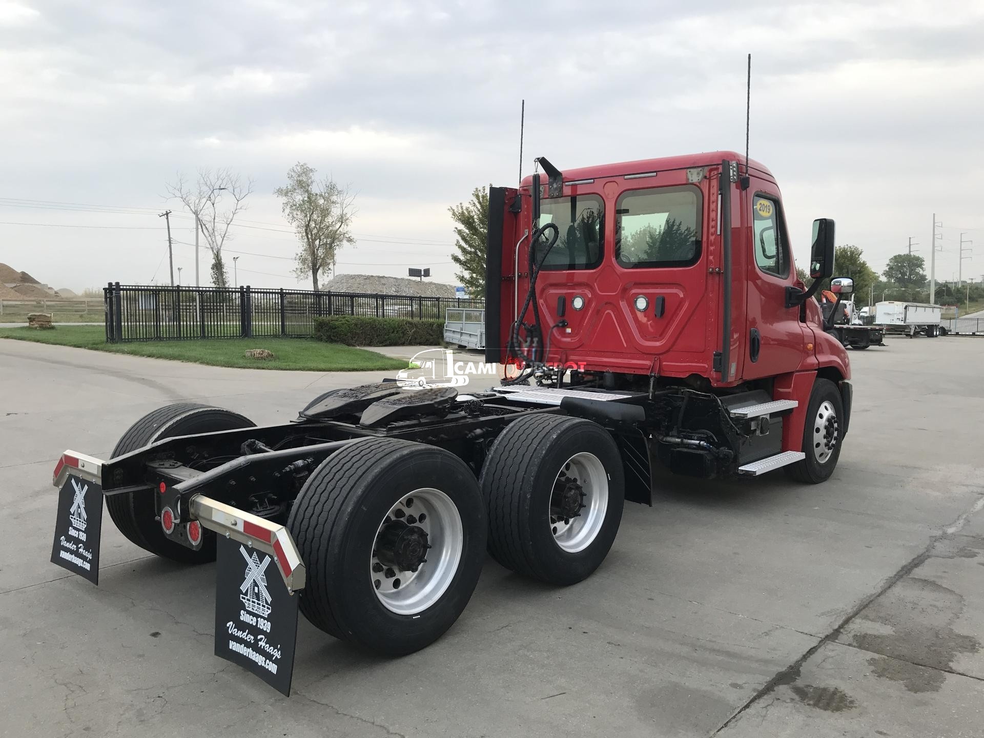 Truck Thumbnail 4