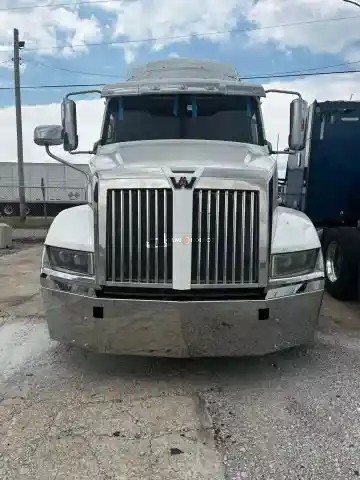 Truck Thumbnail 2
