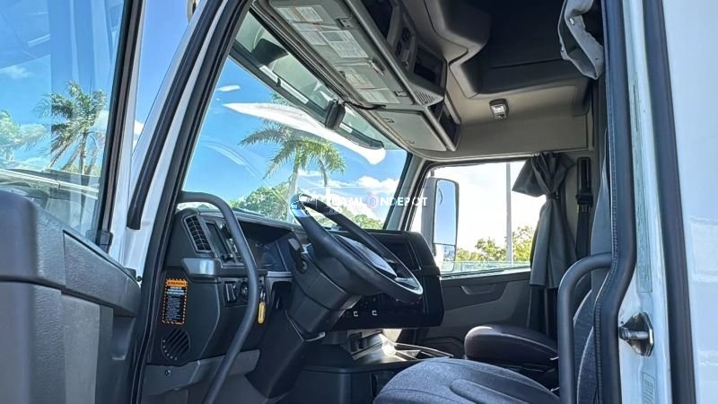 Truck Thumbnail 3