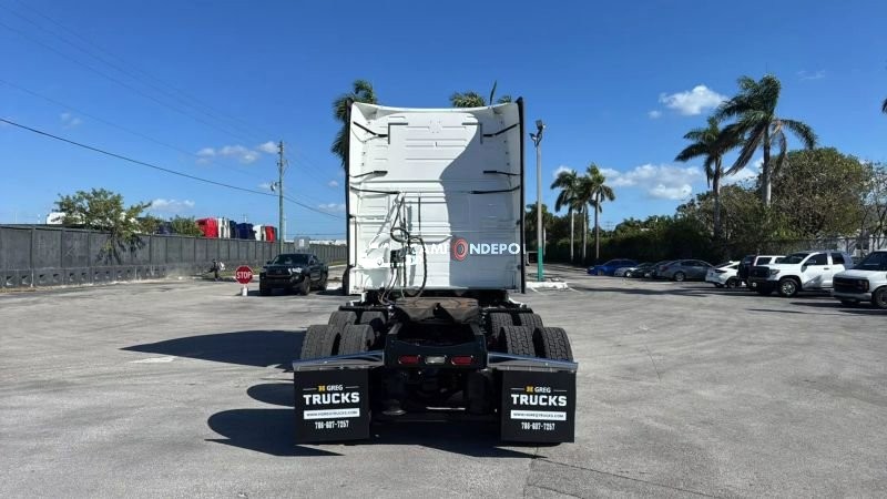Truck Thumbnail 2