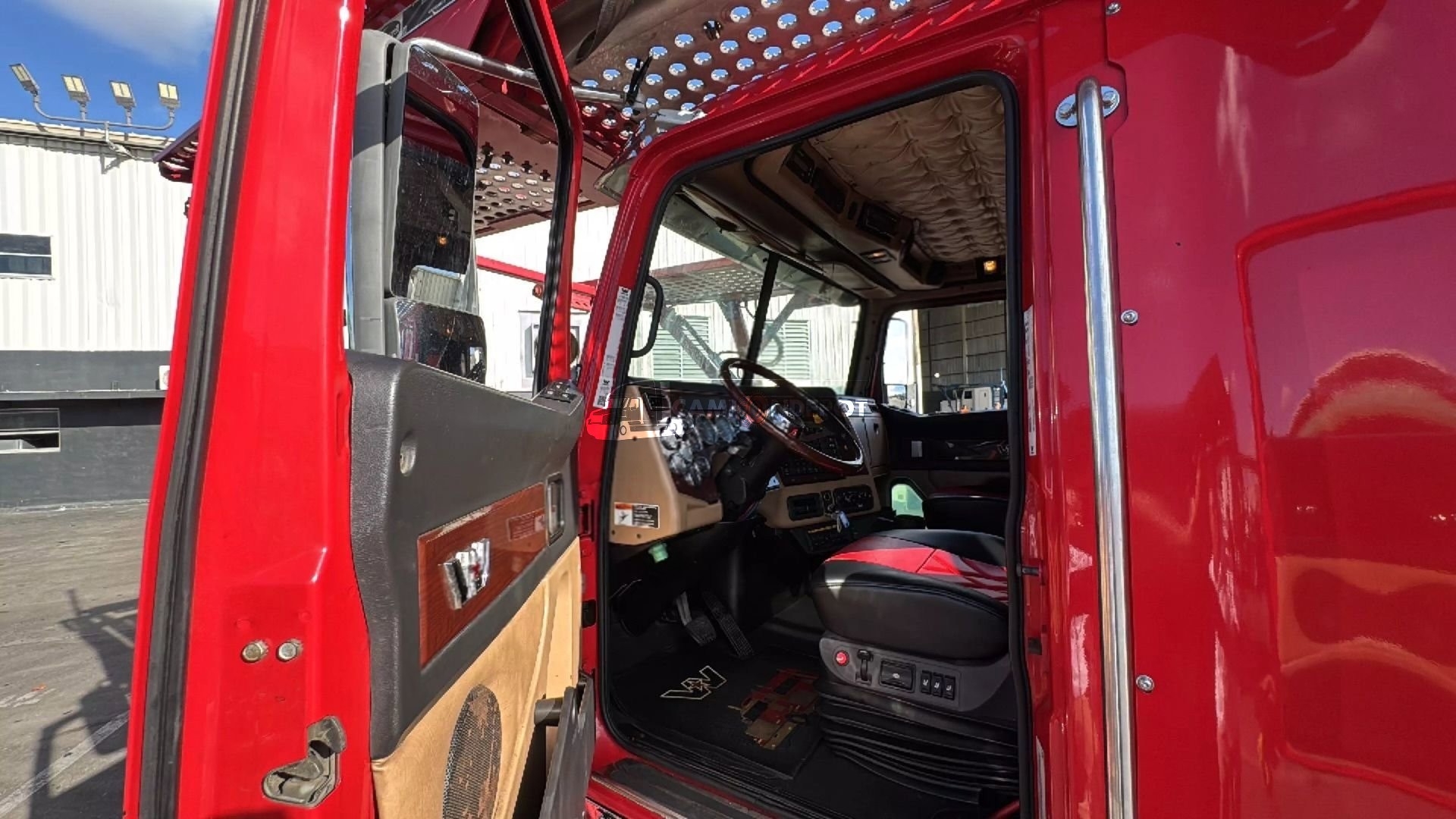 Truck Thumbnail 3