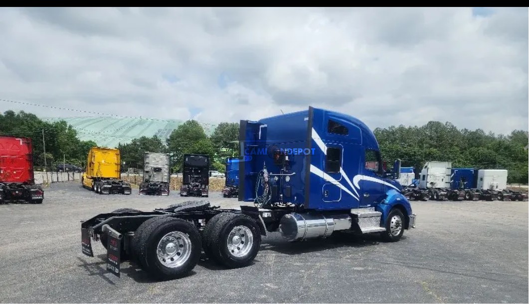Truck Thumbnail 7