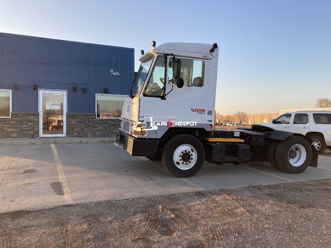 Truck Thumbnail 3