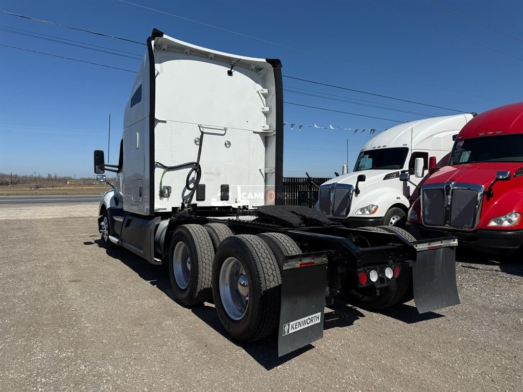 Truck Thumbnail 4