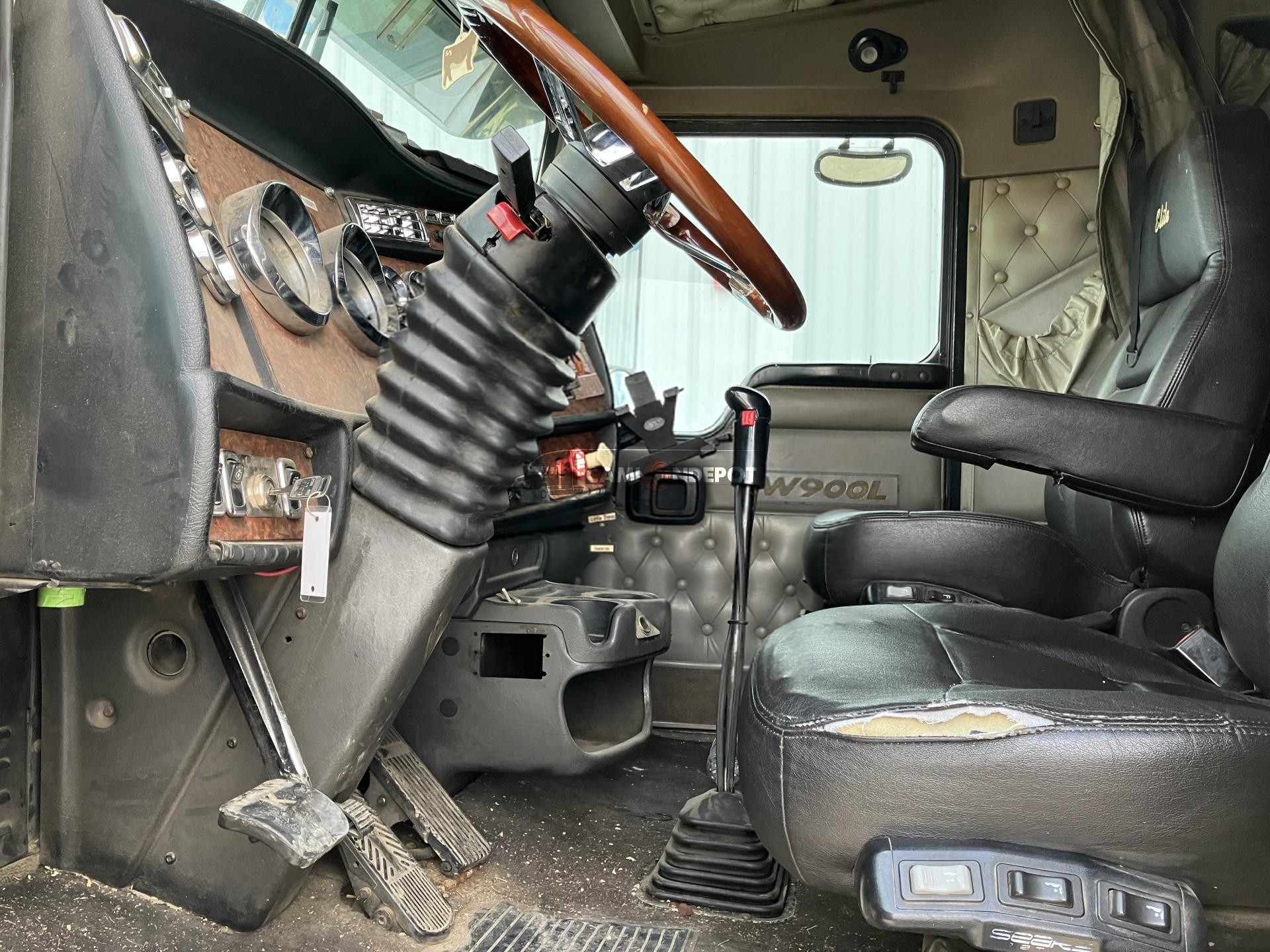 Truck Thumbnail 5