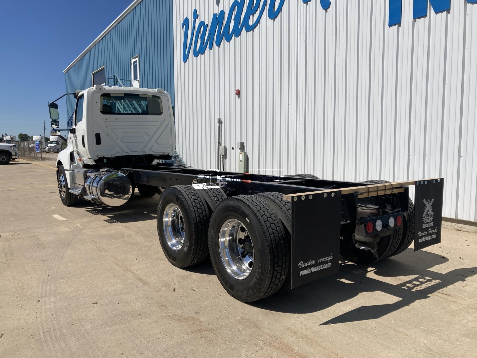 Truck Thumbnail 4