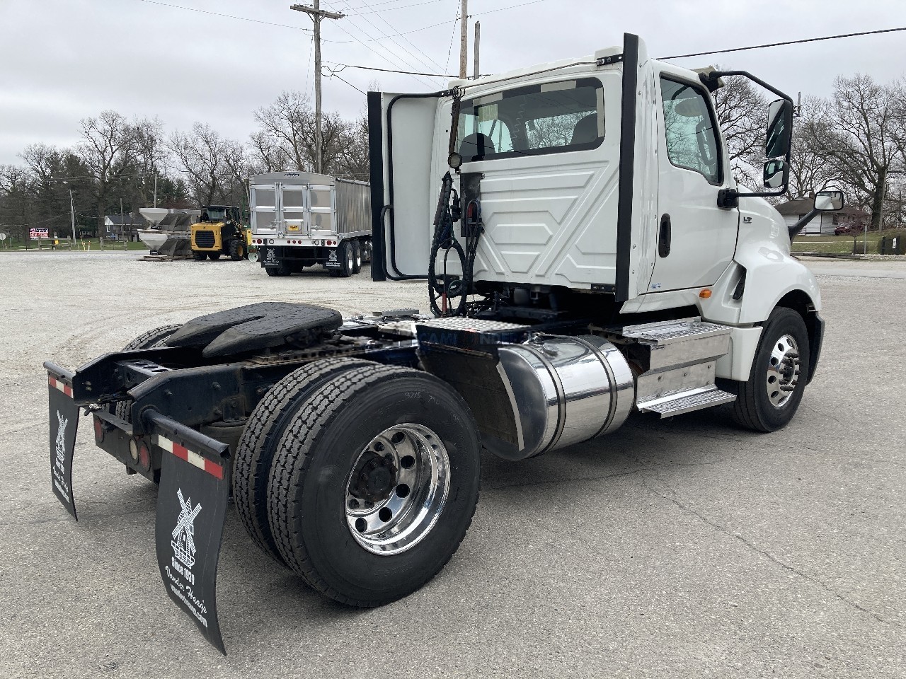 Truck Thumbnail 5