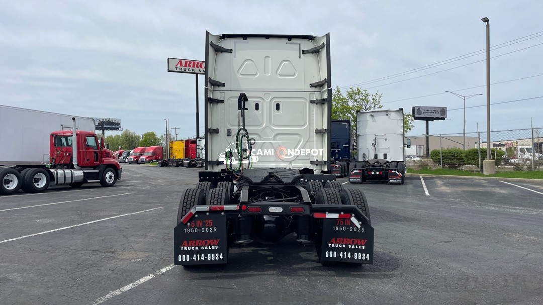 Truck Thumbnail 6