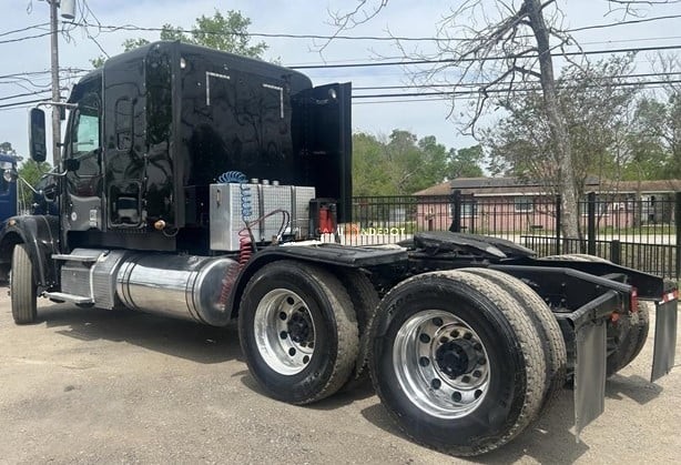 Truck Thumbnail 4