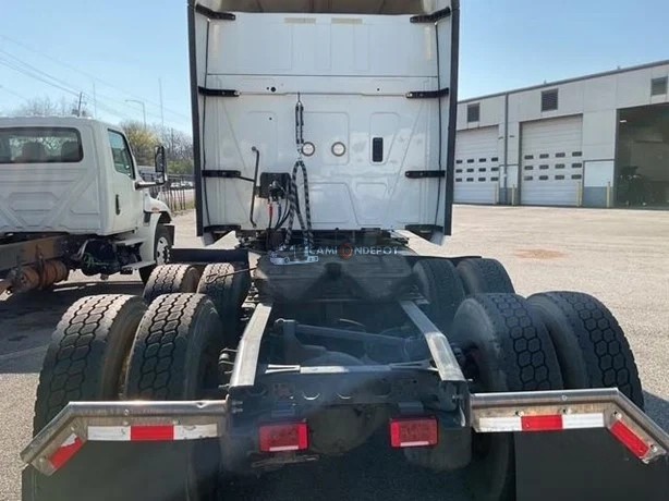 Truck Thumbnail 2