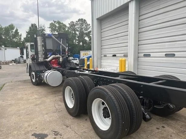 Truck Thumbnail 2