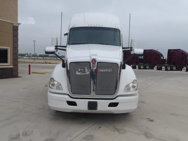 Truck Thumbnail 3